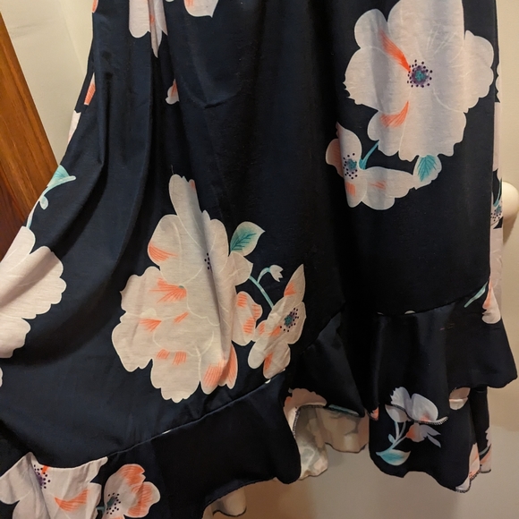 IHot women's XL blue halter top dress with floral flare knee length dress NWT - Picture 7 of 13